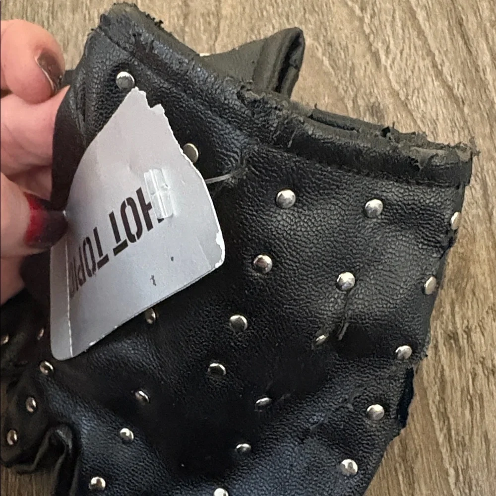Vintage 90s Y2K Old Hot Topic Black Fingerless Biker Gloves w Silver Round Studs